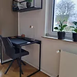 Im Zentrum Von Leverkusen, Helle 3-zimmerwohnung 80 M2 דירה לברקוסן