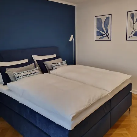 Im Zentrum Von Leverkusen, Helle 3-zimmerwohnung 80 M2 Апартаменты