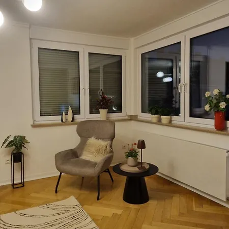 Im Zentrum Von Leverkusen, Helle 3-zimmerwohnung 80 M2 Апартаменты