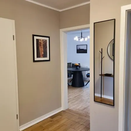 Im Zentrum Von Leverkusen, Helle 3-zimmerwohnung 80 M2 Апартаменты Леверкузен