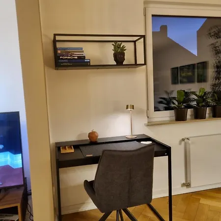 Im Zentrum Von Leverkusen, Helle 3-zimmerwohnung 80 M2