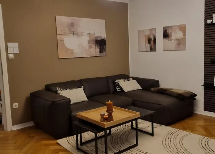 Appartement Im Zentrum Von Leverkusen, Helle 3-zimmerwohnung 80 M2 *