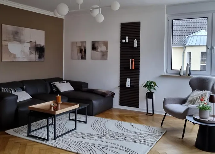 Im Zentrum Von Leverkusen, Helle 3-zimmerwohnung 80 M2