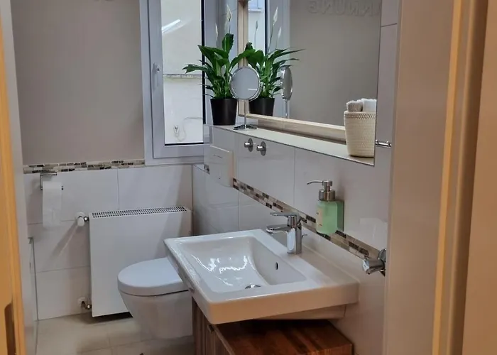 Im Zentrum Von Leverkusen, Helle 3-zimmerwohnung 80 M2 Leverkusen