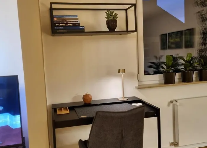 Im Zentrum Von Leverkusen, Helle 3-zimmerwohnung 80 M2