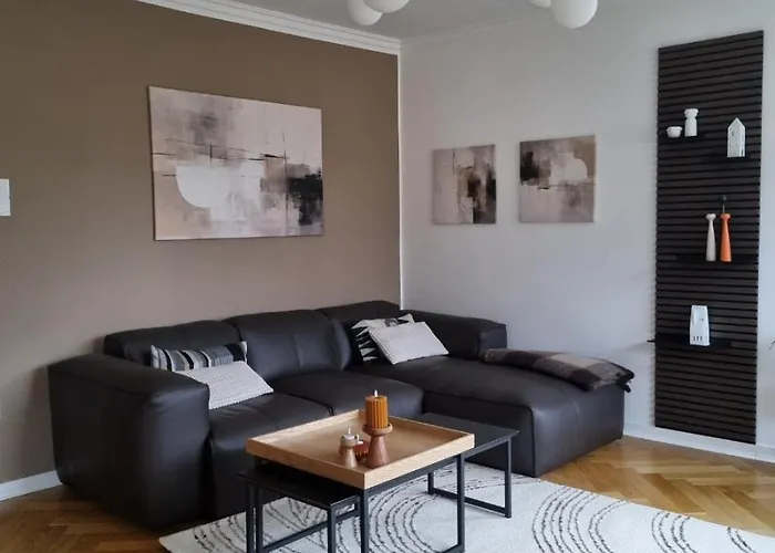 Im Zentrum Von Leverkusen, Helle 3-zimmerwohnung 80 M2 Appartement *