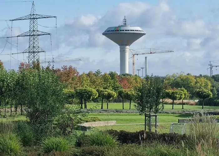 Im Zentrum Von Leverkusen, Helle 3-zimmerwohnung 80 M2